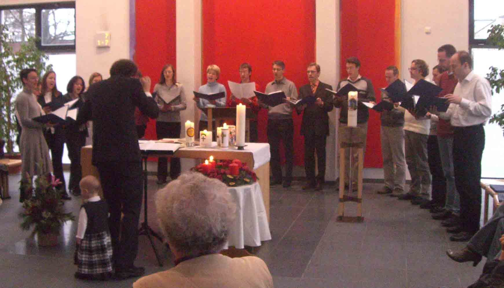 Foto vom Chor Canticolino in der Dietrich-Bonhoeffer-Kirche am 2. Advent 2008