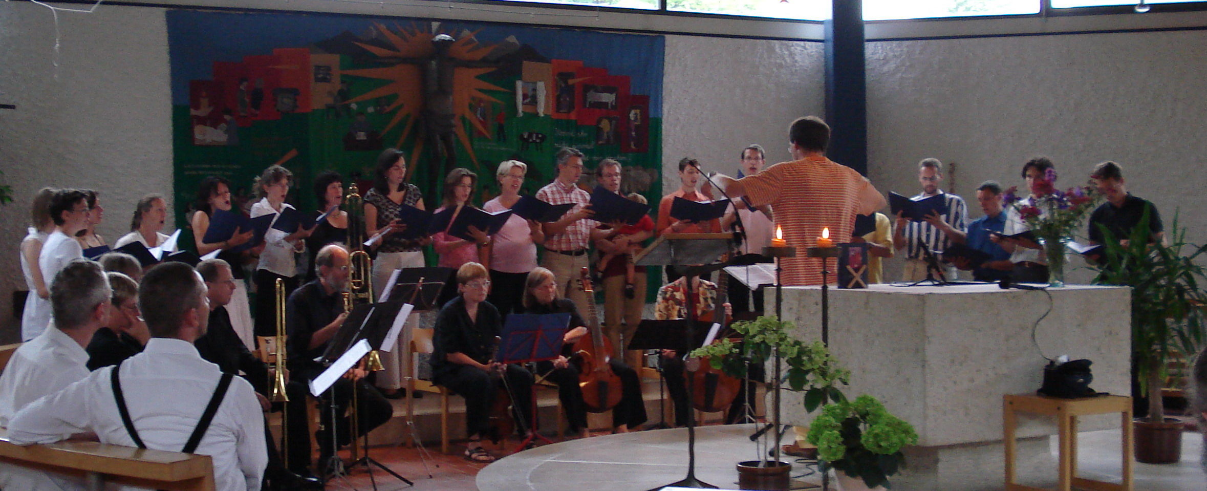 Foto vom Chor Canticolino beim Konzert zusammen mit dem Barockensemble "Compagnia Seicento M&uuml;nchen" in St. Stephan im Juli 2007